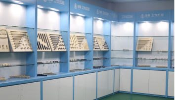 Hardware displayed in the LONGLIN catalogue showroom photograph