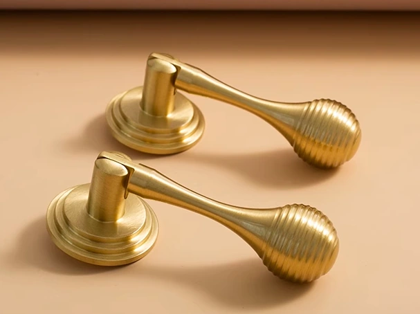 6606 Knob / Small Pull